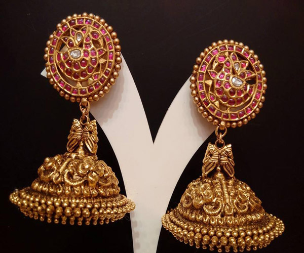15 Popular Indian Antique Gold Jewellery Designs - Navrathan