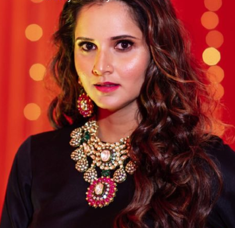 Gold and Diamond jewellery designs: sania mirza earrings | Earrings,  Designer diamond jewellery, Chandbali earrings