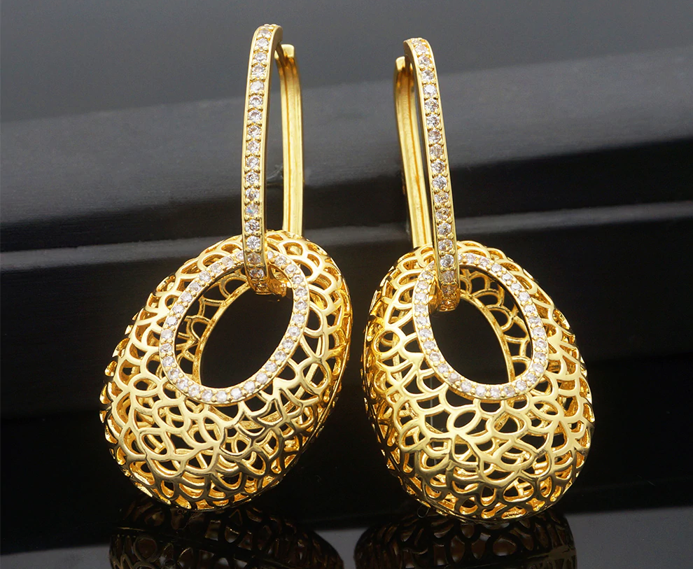 Mekkna Elegant Gold Plated Jhumka Earrings For Women
