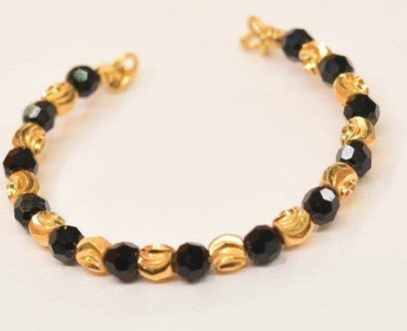 Black Bead Bangle 