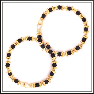 Black Bead Bangle 