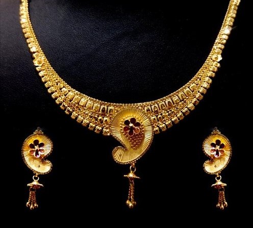 Light Weight Gold Necklace Set