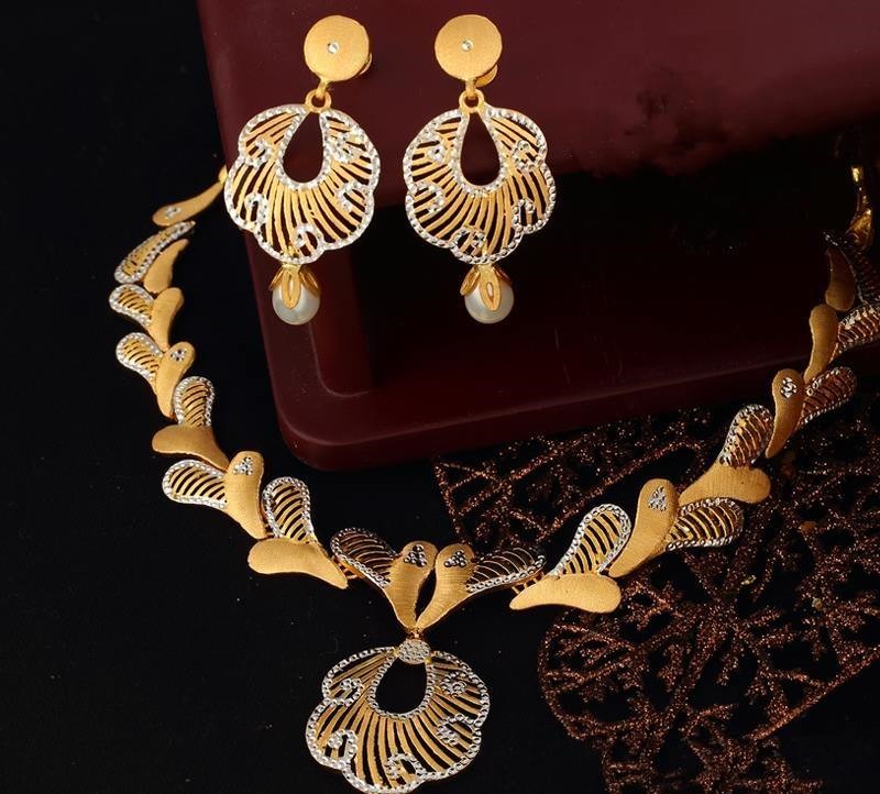 Gold Necklace Set 