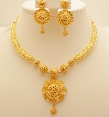 Gold Necklace Set 