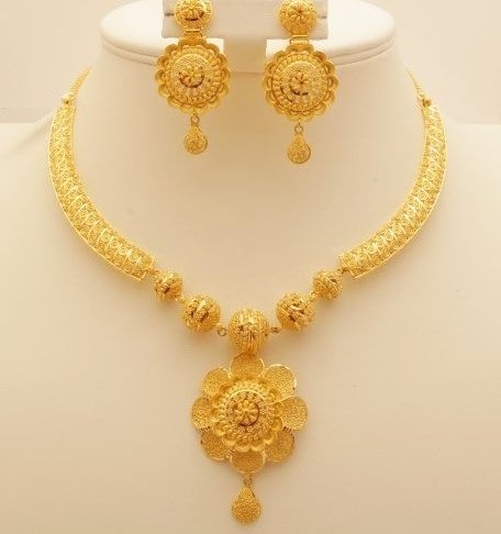 Gold Necklace Set