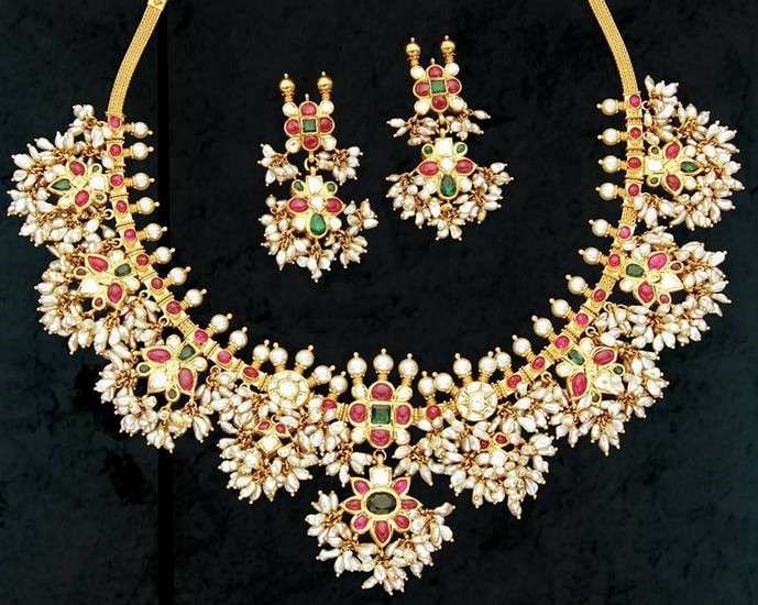 Pearl Necklace Set