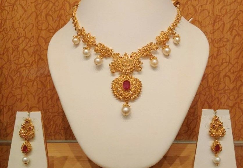 Pearl Necklace Set