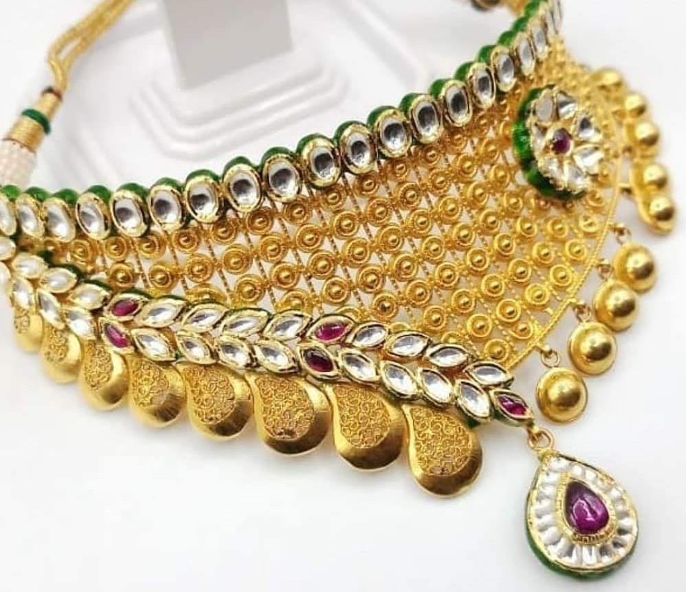 Gold aad deals design