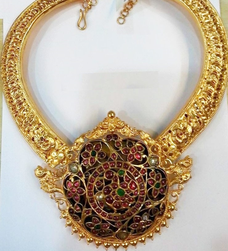 Traditional Antique Gold Peacock Necklace Designs