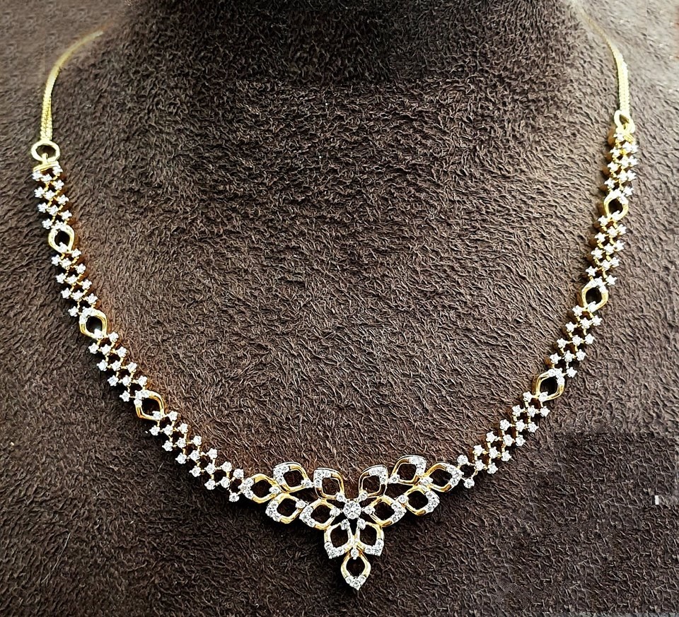 Simple Diamond Necklace