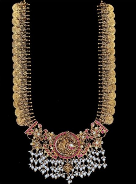 Gold Necklace Designs with Kundan pendants