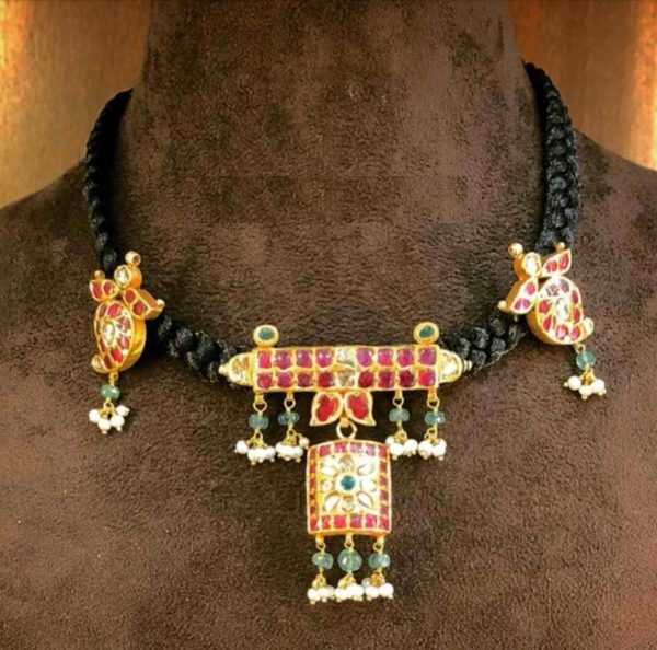 Gold Necklace Designs with Kundan pendants