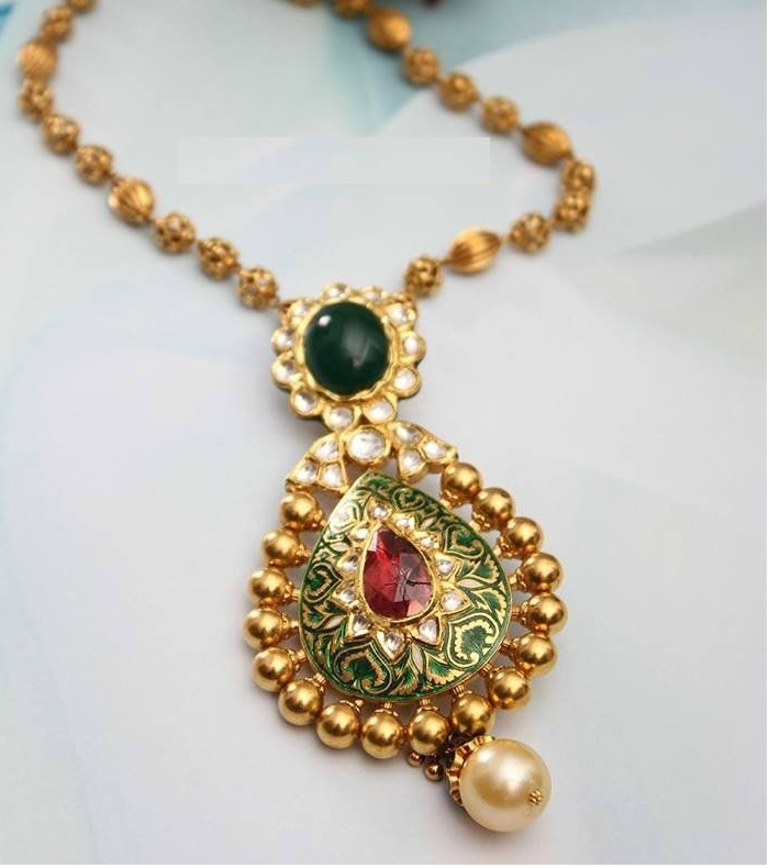 Gold Necklace Designs with Kundan pendants