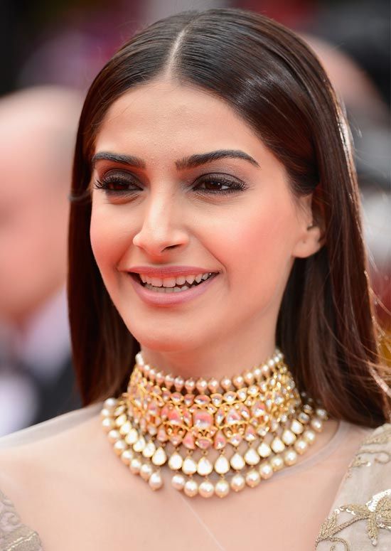 Sonam Kapoor Kundan Necklace