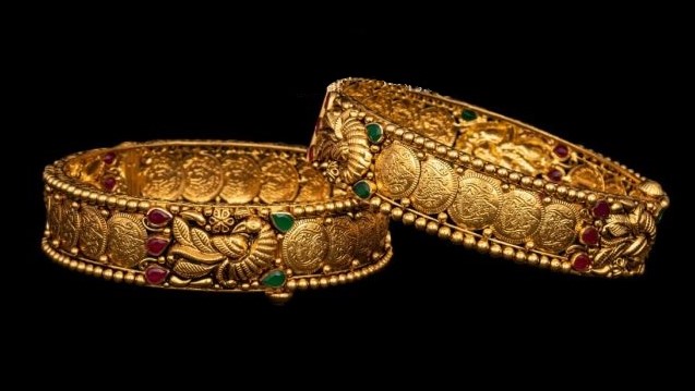 Traditional Gold Bangle Designs