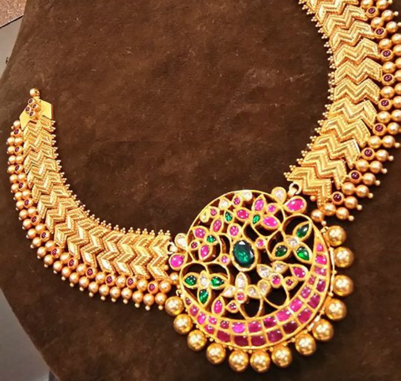 Antique Kundan Necklace