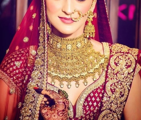 Bridal Jewellery|Bridal lehenga|Gold Bib Necklace