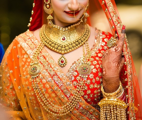 Bridal Jewellery|Bridal lehenga|Gold Choker