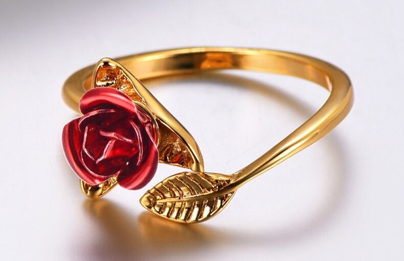 gold ring flower design