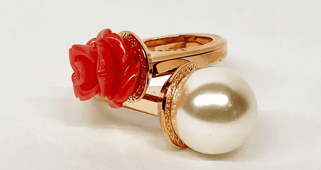 gold ring flower design