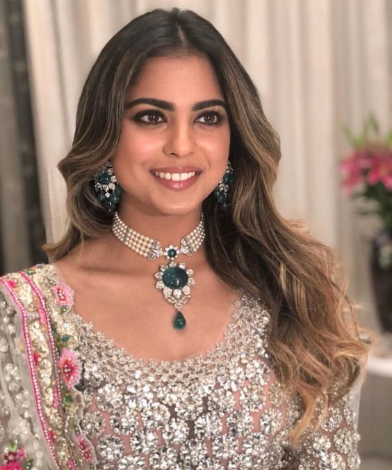 Isha Ambani, Pearl Choker Necklace