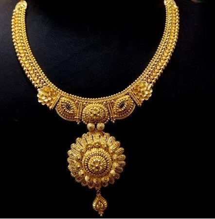 Gold Necklace Photo Gallery