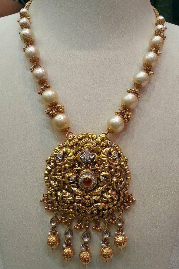 Antique Pearl Necklace Designs