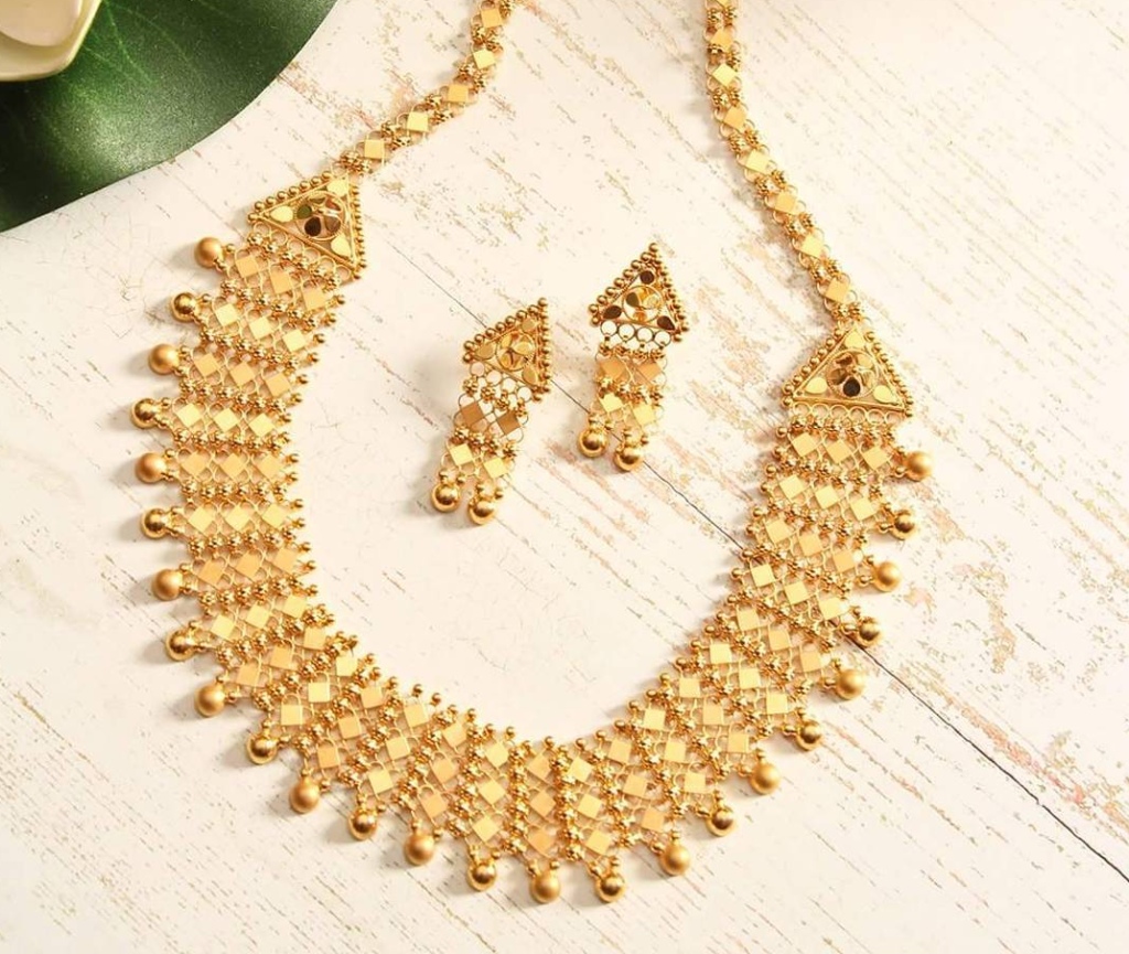 Gold Necklace and Earring Set Designs