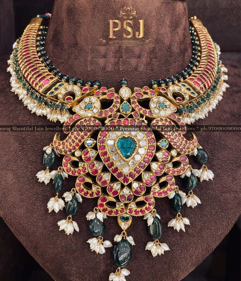 Gold Necklace Designs with Green Stones