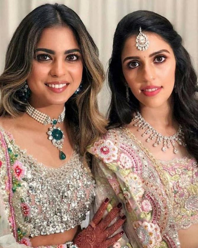 Shloka mehta on sale wedding jewellery cost