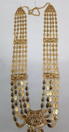 Gold chandan haar with pendant