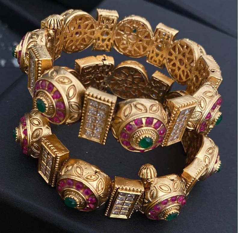 Latest Bangles Designs in Gold