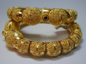 Gajra Bangle Designs in Gold
