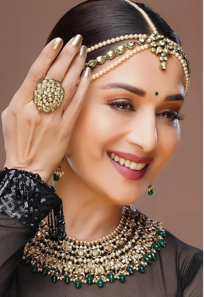 polki emerald choker necklace|madhuri Dixit