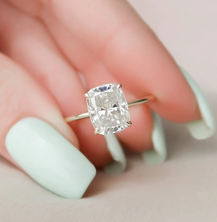 Cushion Cut Diamond Engagement Ring