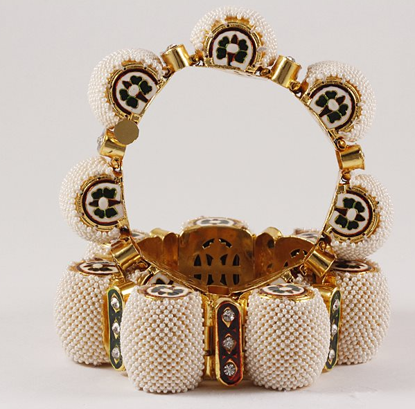Latest Bangle Designs in Gold