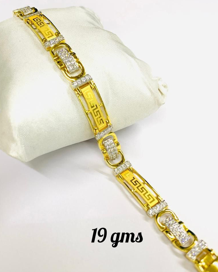 Mens Bracelet Designs Online | Linked Heart Bracelet | Abiraame Jewellers