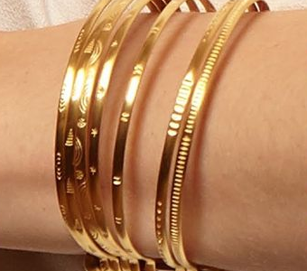 Classic Gold Hinged Bracelet in Yellow, Rose or White Gold