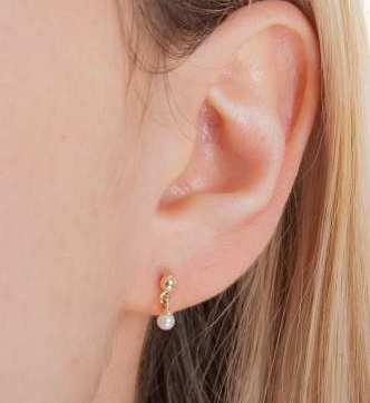 Buy Mia by Tanishq 1.52 g 14KT Gold Heather's Web Pearl Earrings online |  Looksgud.in