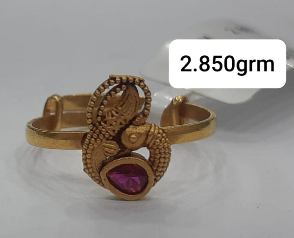 Latest Gold Finger Rings Designs for Female