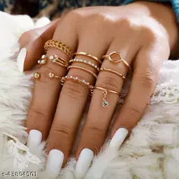 Latest Gold Finger Rings Designs for Female