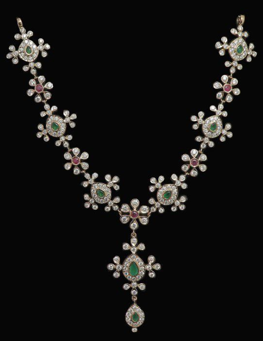 Latest Diamond Necklace Designs 2023