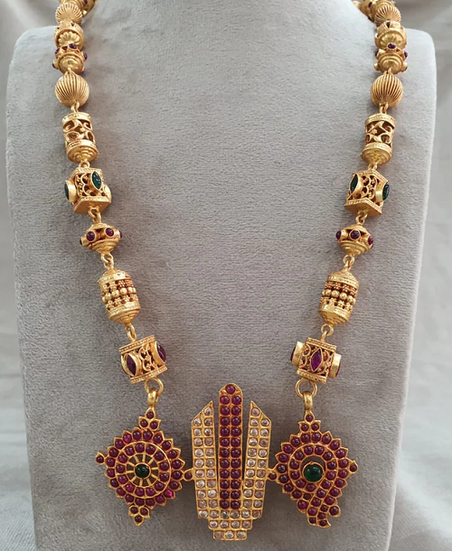 Shanku Chakra Locket